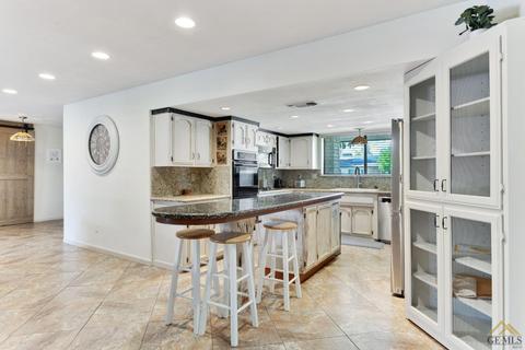 11201 Dee Dee Ct, Bakersfield, CA 93312 photo 13