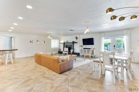 11201 Dee Dee Ct, Bakersfield, CA 93312 photo 5
