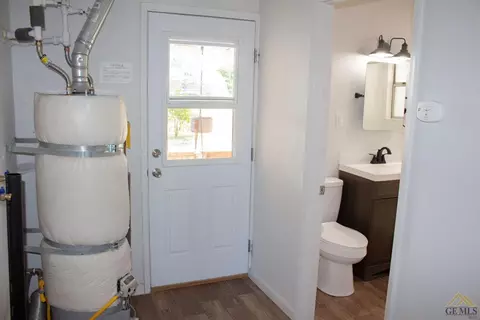 9713 Gilbert St, Lamont, CA 93241 photo 20