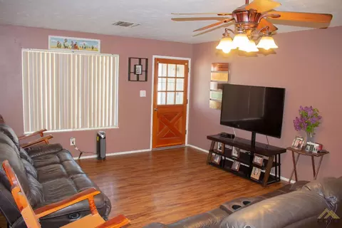 9713 Gilbert St, Lamont, CA 93241 photo 34