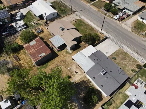9713 Gilbert St, Lamont, CA 93241 photo 29