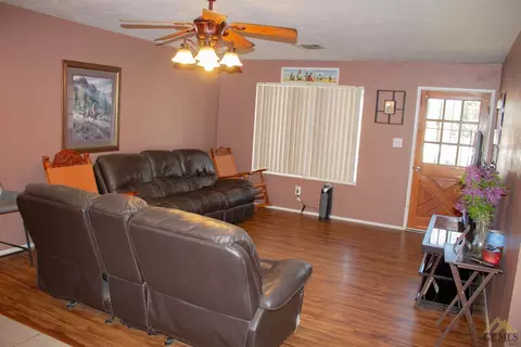 9713 Gilbert St, Lamont, CA 93241 photo 35
