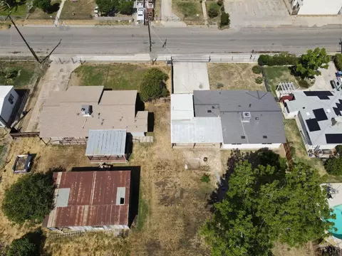 9713 Gilbert St, Lamont, CA 93241 photo 45