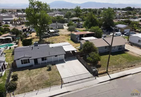 9713 Gilbert St, Lamont, CA 93241 photo 30