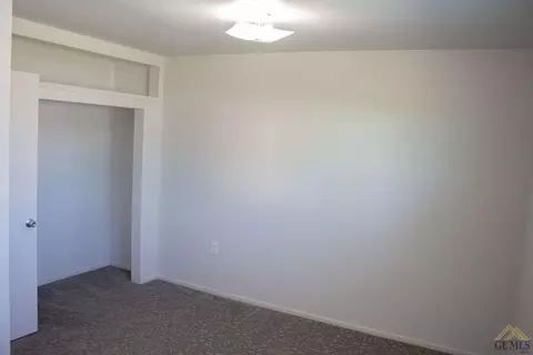 9713 Gilbert St, Lamont, CA 93241 photo 18