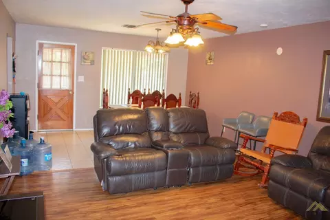 9713 Gilbert St, Lamont, CA 93241 photo 33