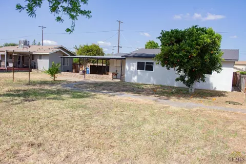 9713 Gilbert St, Lamont, CA 93241 photo 23