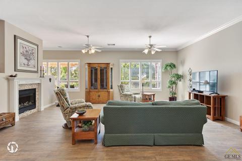 2407 Crocus Dr, Bakersfield, CA 93311 photo 9