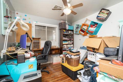 319 Fillmore St, Taft, CA 93268 photo 10