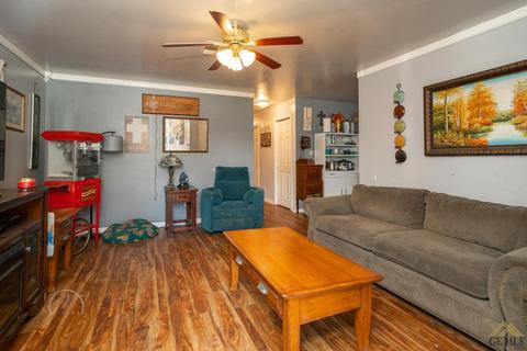 319 Fillmore St, Taft, CA 93268 photo 4