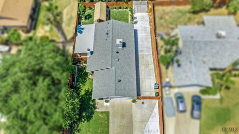 6004 Highlander St, Bakersfield, CA 93306 photo 2
