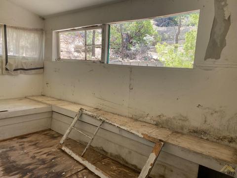 541 Rancho Rd, Pinon Hills, CA 92372 photo 9