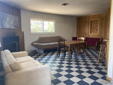 541 Rancho Rd, Pinon Hills, CA 92372 photo 4