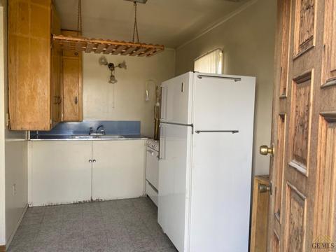 541 Rancho Rd, Pinon Hills, CA 92372 photo 2