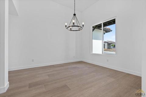 12118 Pendulum Dr, Bakersfield, CA 93306 photo 9
