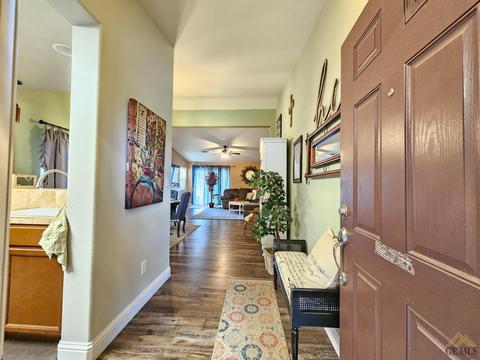 6317 Declaration Way, Bakersfield, CA 93313 photo 3