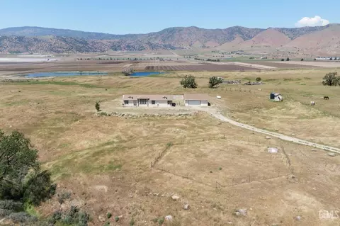 25711 Rocky Meadow Ln, Tehachapi, CA 93561 photo 4