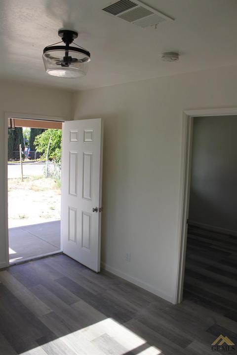 1924 3rd St, Wasco, CA 93280 photo 6