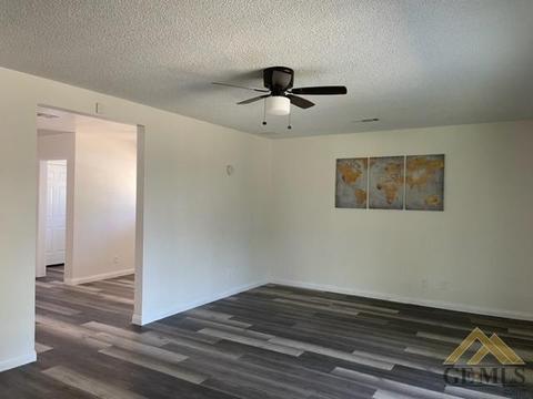 219 E Fairview Rd, Bakersfield, CA 93307 photo 3