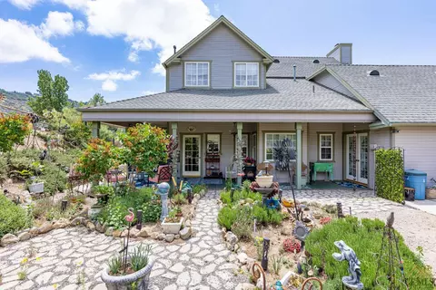 25720 Skyline Dr, Tehachapi, CA 93561 photo 1