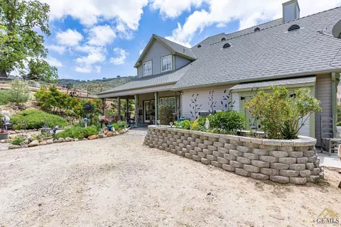 25720 Skyline Dr, Tehachapi, CA 93561 photo 3
