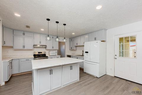 521 Jacobsen Ct, Tehachapi, CA 93561 photo 4