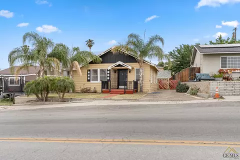713 A St, Taft, CA 93268 photo 2