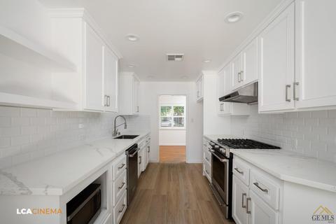 2011 Pine St, Bakersfield, CA 93301 photo 7