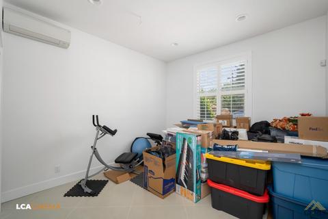 2011 Pine St, Bakersfield, CA 93301 photo 18