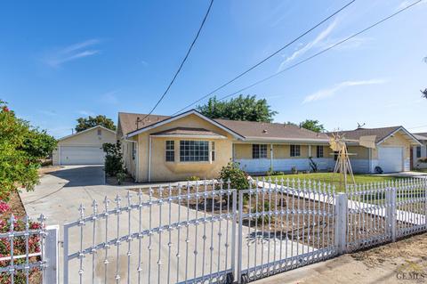 400 Prince Ln, Shafter, CA 93263 photo 2