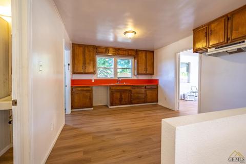 400 Prince Ln, Shafter, CA 93263 photo 38