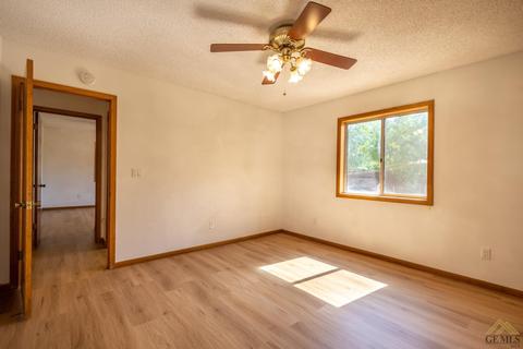 400 Prince Ln, Shafter, CA 93263 photo 32