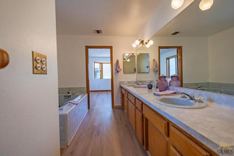 400 Prince Ln, Shafter, CA 93263 photo 19