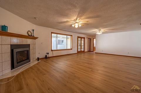 400 Prince Ln, Shafter, CA 93263 photo 29