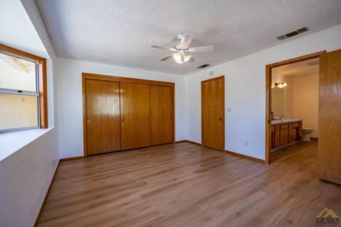 400 Prince Ln, Shafter, CA 93263 photo 14