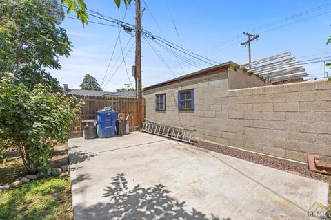 327 E St, Bakersfield, CA 93304 photo 36