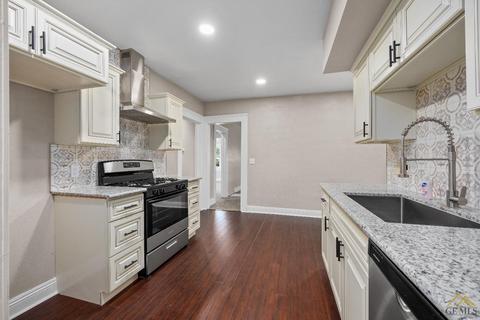 327 E St, Bakersfield, CA 93304 photo 18