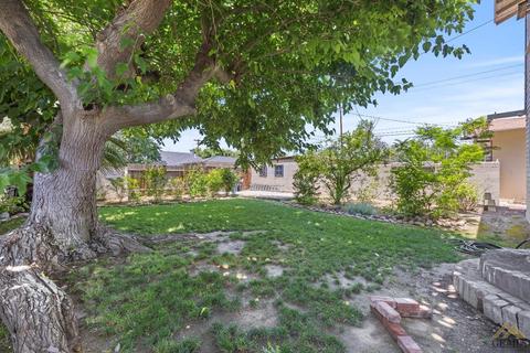 327 E St, Bakersfield, CA 93304 photo 34