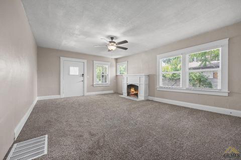 327 E St, Bakersfield, CA 93304 photo 10