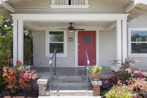 327 E St, Bakersfield, CA 93304 photo 6