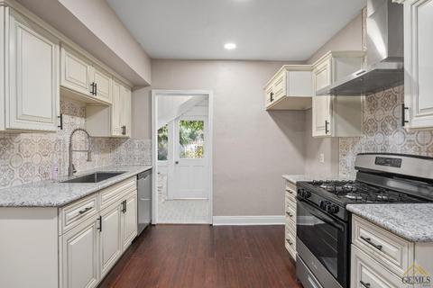 327 E St, Bakersfield, CA 93304 photo 15