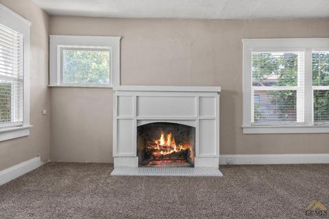 327 E St, Bakersfield, CA 93304 photo 9