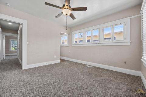 327 E St, Bakersfield, CA 93304 photo 22