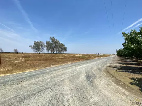 11200 Avenue 16, Delano-t, CA 93215 photo 4
