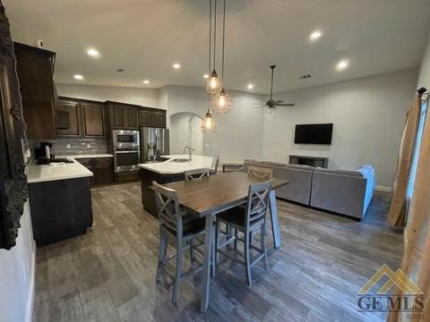 10204 Bluffshadow Dr, Bakersfield, CA 93306 photo 4