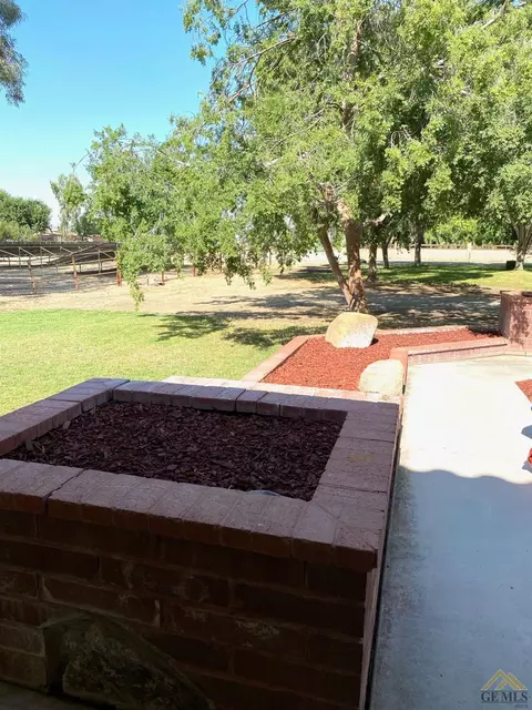 14314 Eberle Rd, Bakersfield, CA 93313 photo 5