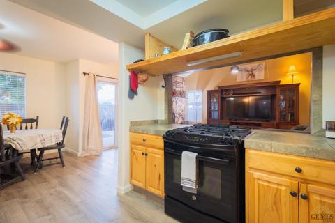 415 Sherwood Pl, Tehachapi, CA 93561 photo 6