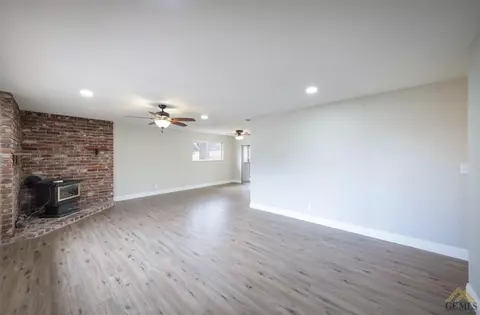 39759 Pine Ridge Rd, Oakhurst, CA 93644 photo 4