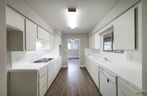 39759 Pine Ridge Rd, Oakhurst, CA 93644 photo 9