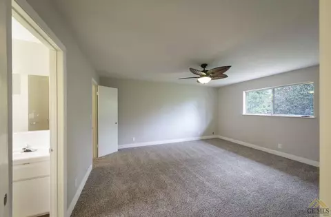 39759 Pine Ridge Rd, Oakhurst, CA 93644 photo 12